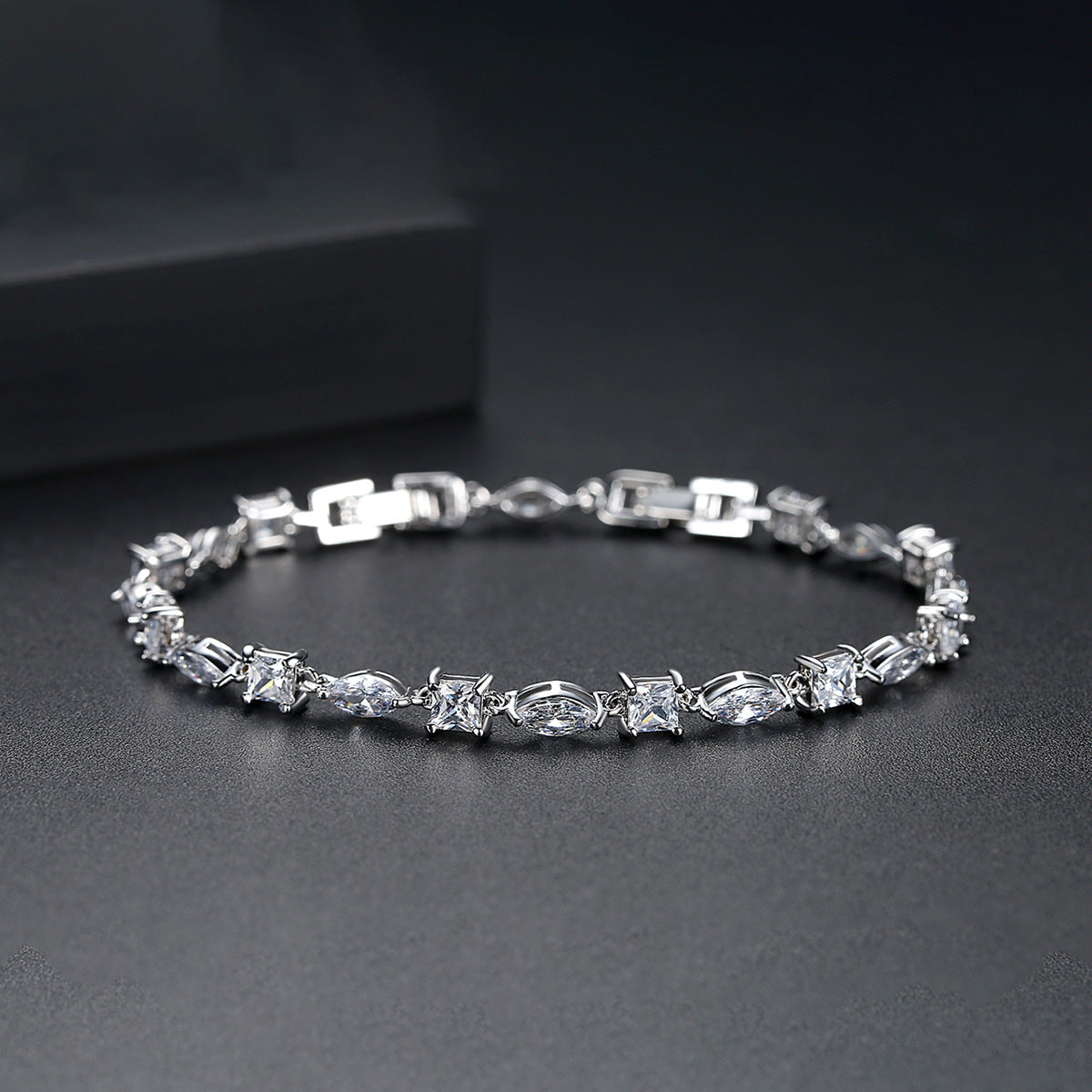 Noir Bracelet (Adjustable Size)