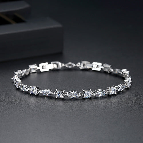 Noir Bracelet (Adjustable Size)