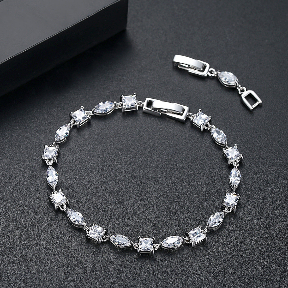 Noir Bracelet (Adjustable Size)